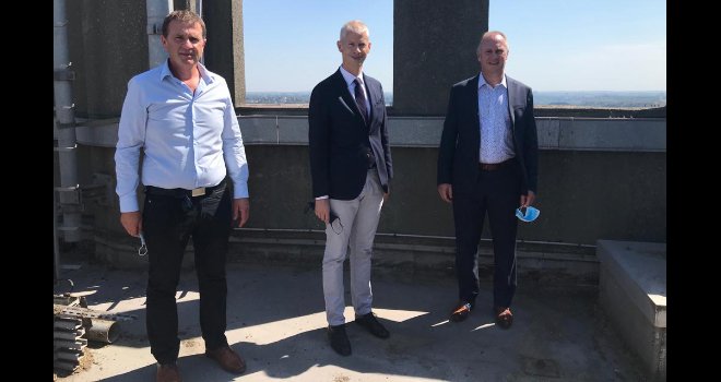 Laurent Bué (à gauche) et Joël Ratel (à droite) ont accueilli Franck Riester, ministre délégué en charge du Commerce extérieur et de l'Attractivité, dans les locaux de Nord Céréales. CP : DR