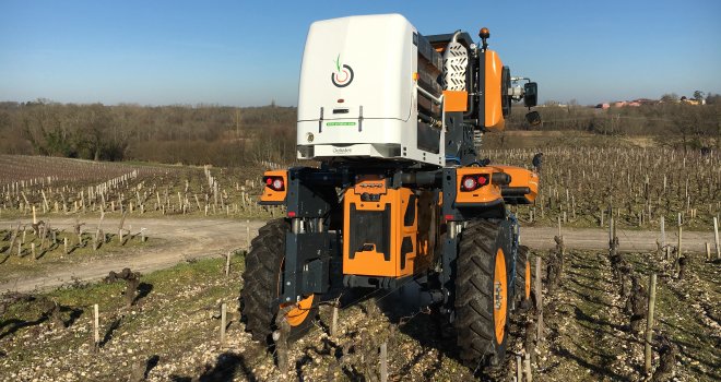 Oeliatec a investi en 2019 le marché de l’agriculture avec Oeliagri, des machines spécifiquement développées pour les professionnels de la viticulture, du maraîchage et de l’arboriculture. Photos : Oeliatec
