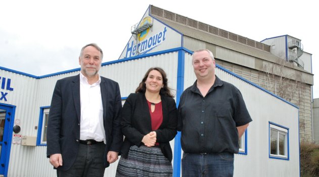 François Gibon, directeur du Naca, aux côtés de Laure Jacques et de Mickael Murail, du négoce Hermouet. CP : O.Lévêque/Pixel6TM.