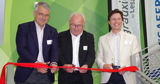 Le nouveau siège d’Agrauxine à Angers a été inauguré le 2 juillet 2019 en présence d’Antoine Baule, directeur général de Lesaffre, le maire de Beaucouzé (49)  et Hugo Bony, directeur général d’Agrauxine, fililale de Lesaffre. © M.-D. Guihard/Pixel6TM