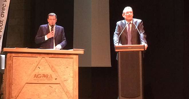 Thierry Dupont, président de la coopérative Agora (à gauche), et Jean-Xavier Mullie, directeur général, annoncent que la coopérative entend digitaliser le business agricole en créant un site Internet de e-commerce. CP : Lucie Debuire