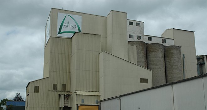 L’usine Alinat de Guingamp (22) est le nouvel outil de Sanders dédié à la production d’une gamme d’aliments biologiques. CP : D. Bodiou/Pixel image