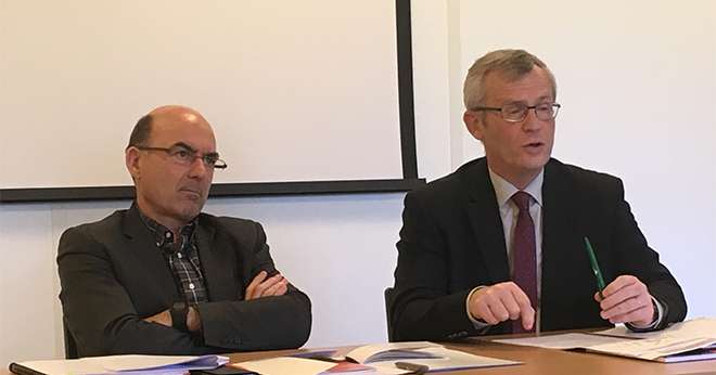 Arnaud Degoulet, à gauche, et Ludovic Spiers, respectivement président et directeur général d'Agrial insistent sur la multispécificité et la résilience du groupe Agrial. CP : H.Sauvage.