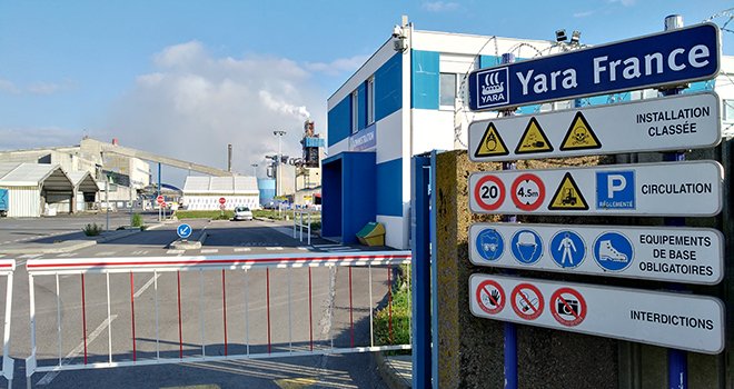 Depuis ce 21 septembre, l’usine Yara de Montoir-de-Bretagne bénéficie du label «origine France garantie» sur les productions d’engrais. © S.Bot/Pixel Image.