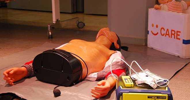 "Les gestes qui sauvent", l'un des ateliers du premier Safety Day du groupe Vivescia. © M. Lecourtier/Pixel image