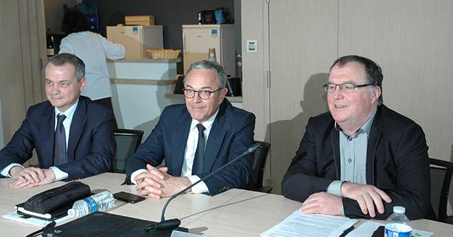 Terrena a présenté ses résultats à la presse : de gauche à droite Olivier Miaux, directeur administratif et financier, Maxime Vandoni, directeur général et Hubert Garaud, président. © M.-D. Guihard/Pixel Image