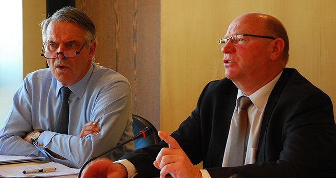 De gauche à droite : Alain Jeanroy, directeur de la CGB, et Éric Lainé, président de la CGB. Photo : M. Lecourtier/Pixel image
