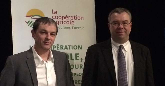 Jean-Yves Moizant, président de Terre Atlantique, et Christian Cordonnier, directeur général, lors de l’AG qui se tenait le 30 novembre dernier. Photo : Terre Atlantique