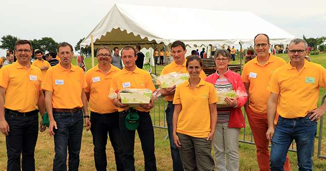 Staff de l’organisation des Camélies, dont, en partant de la droite, Ivan Leclerc, président de la CAM, puis Hervé Scoarnec directeur général. Et au premier plan, Gaëlle Dupont, coordinatrice des Camélies. Photo : Gaëlle Dupont