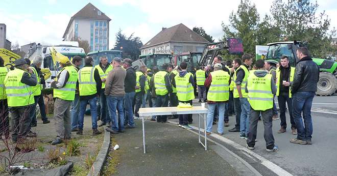 Vendredi 25 mars, 50 membres de la Coordination rurale sont allés échanger avec les responsables de Terrena, sur ses orientations et la crise agricole. Photo : Coordination rurale