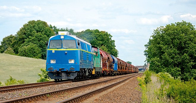 La ligne stratégique d’Oiry-Esternay, longue de 70 km, est sillonnée par 155 trains par an, soit l’équivalent de 200 000 tonnes de fret. © st44 - fotolia