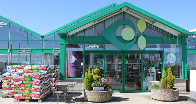 SEVE s’appuie sur un réseau de 31 magasins - sous les enseignes Magasin Vert, Point Vert Le Jardin, Point Vert, La Maison Point Vert, Terranimo.