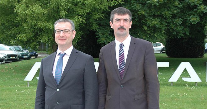 Cédric Cogniez (à gauche) et Bertrand Hernu, respectivement directeur et président du groupe Advitam et de la coopérative Unéal ont dressé le bilan des cinq dernières années et se projettent d’ici 2020. CP S.Bot/Pixel image