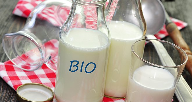 En cumul sur les 11 périodes 2022, les ventes de lait liquide bio ont reculé de 9%. © Printemps/Adobe Stock