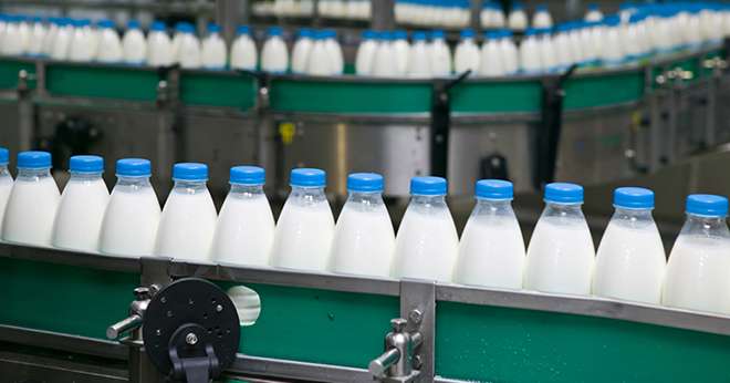 De nombreux industriels laitiers communiquent sur leurs engagements en faveur de l'environnement. ©SemA/AdobeStock
