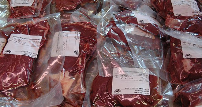 61 % des consommateurs interrogés par l’Institut de l’élevage acceptent les viandes emballées sous vide. Photo : MD.Guihard/Pixel image 