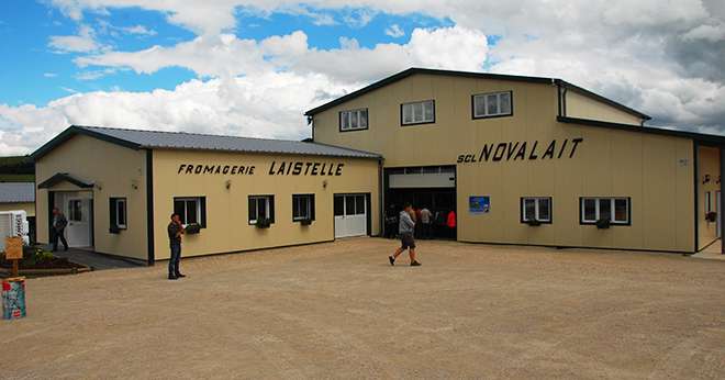 La fromagerie Laistelle collée au bâtiment de la SARL Novalait. Photo : M. Lecourtier/Pixel image