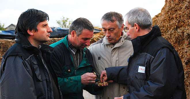 Rencontres bout de silo organisées par Alysé. Photo : M. Lecourtier/Pixel image