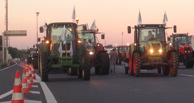 Plus de 1700 tracteurs et 7000 agriculteurs se sont rassemblés à Paris jeudi 3 septembre selon la FNSEA. Photo DR