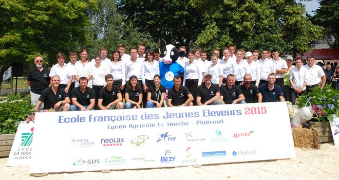 30 jeunes sont formés chaque année à l'Ecole française des jeunes éleveurs. Photo : N. Tiers/Pixel image