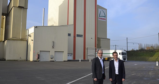 Bernard Mahé, Directeur Général de Sanders et Alexandre Raguet, directeur de Sanders Nord présente la nouvelle usine de Landrecies. Photo: A. Cotens/Pixel Image