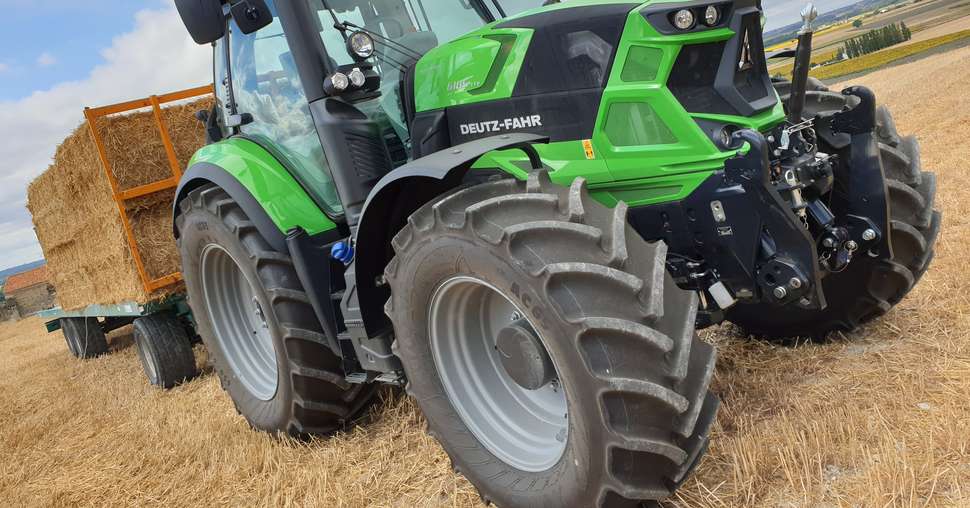 Nous avons pu essayer l'été dernier un 6185 TTV équipé de l'autoguidage et du demi-tour automatique.