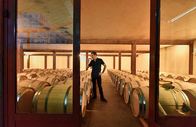 Comme beaucoup de vignerons Bordelais, Jean-Luc Soubie constate que « les Français consomment moins de vins rouges ». Photo : Patrick Cronenberger 