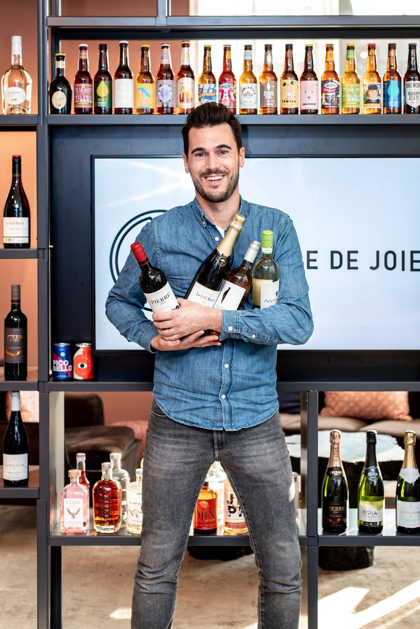 Jean-Philippe Braud, fondateur du premier site  d’e-commerce dédié aux boissons sans alcool,  a vendu 350 000 bouteilles l’an dernier. Photo : Gueule de JOIE