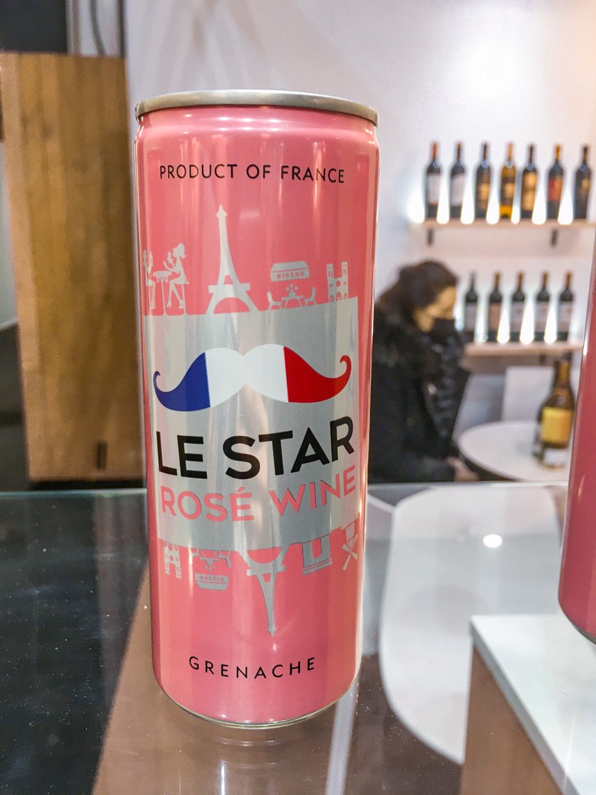 En blanc, rouge et rosé  avec des vins du  Languedoc. La maison  Le Star a produit  600 000 canettes. Destination l’export mais aussi la France sur la vente  à emporter et les festivals.