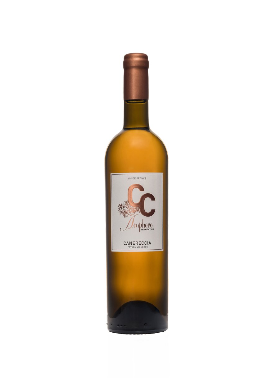 Au Clos Canereccia,  la vinification en amphore s’effectue sans soufre ajouté, seulement 1 à 1,5 g/hl  à la mise. Photo : Clos canereccia