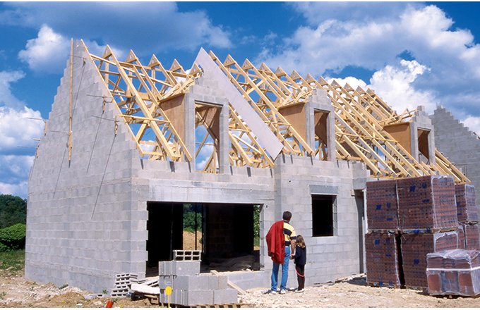 Un particulier investisseur  qui acquiert ou qui fait construire un logement neuf, ou en état futur d’achèvement, avant le 31 décembre 2021, peut bénéficier d’une réduction d’impôt sur le revenu.  AlcelVision/Adobe Stock