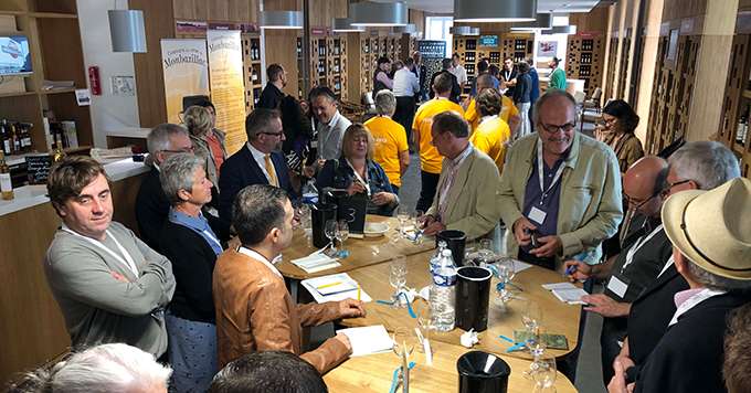 Le concours réunit un jury de professionnels  du vin et des grands épicuriens. Photo : CIVB
