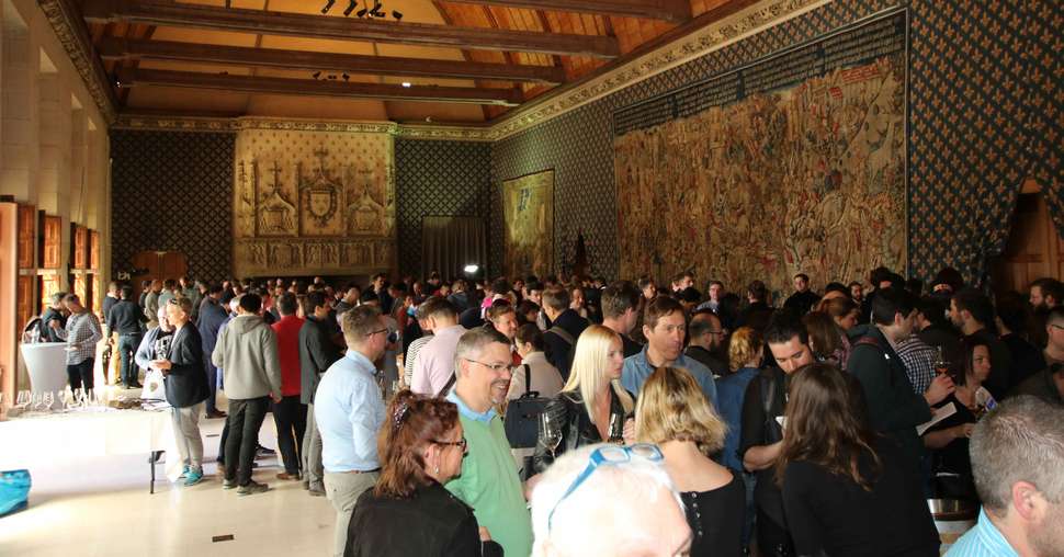 Le groupe Terres et vins de Champagne au palais du Tau à Reims durant le printemps des champagnes (DL)