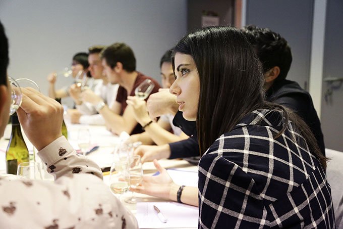 École privée uniquement consacrée au vin, sans en aborder les aspects techniques de la production, l’ISV propose une formule originale en deux étapes. Photo : Alice Catt