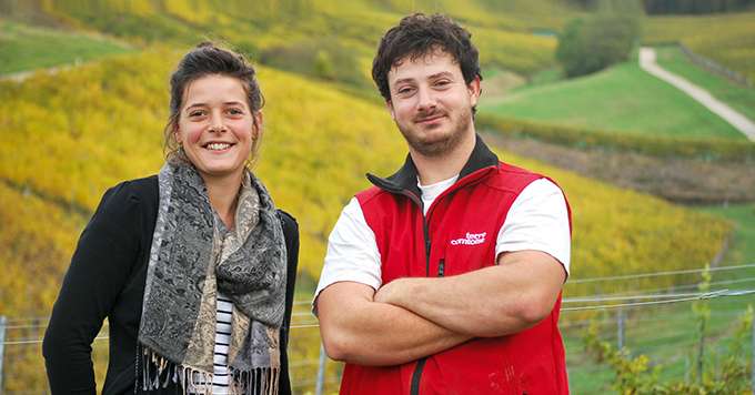 Clémentine Baud et son frère Bastien incarnent la 9e génération de vignerons à la tête du domaine familial. Photos : E. Thomas/Pixel Image