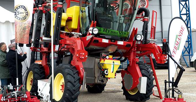 Le VV1400, l’enjambeur  pour vigne champenoise. Photo : Benjamin Darde/Pixel Image