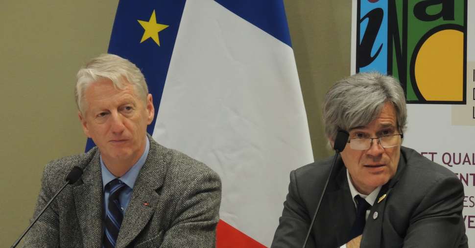 Jean Charles Arnaud président de l’INAO et Stéphane Le Foll, ministre de l’Agriculture. Credit photo : Audrey Domenach/Pixel image