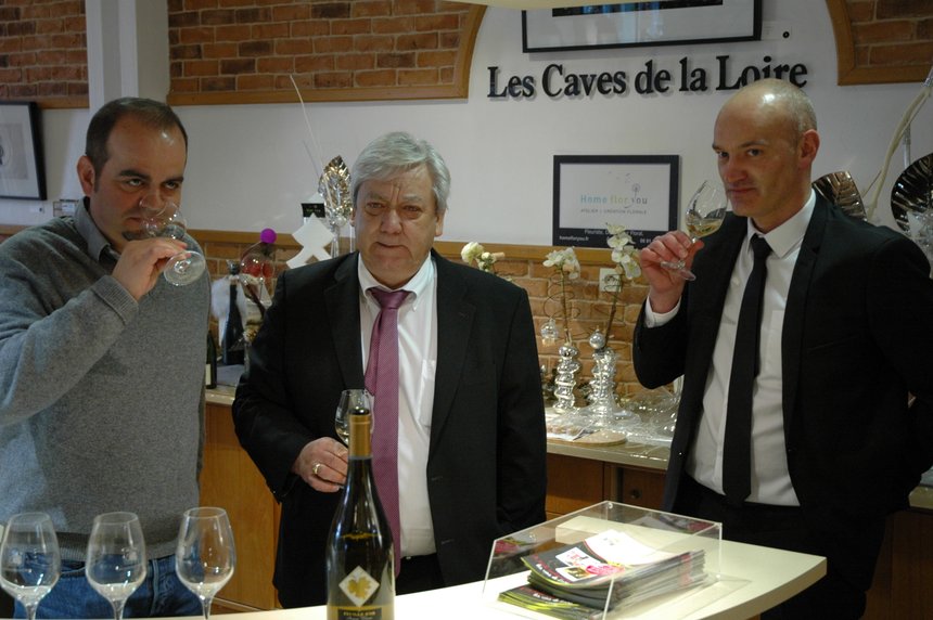 De gauche à droite : Régis Alcocer, président des Caves de la Loire/Loire Propriété, Jean-Michel Mignot, directeur de l’UAPL et Jérôme Lemasson, directeur du pôle vin de l’UAPL. Photo : O.Lévêque/Pixel Image