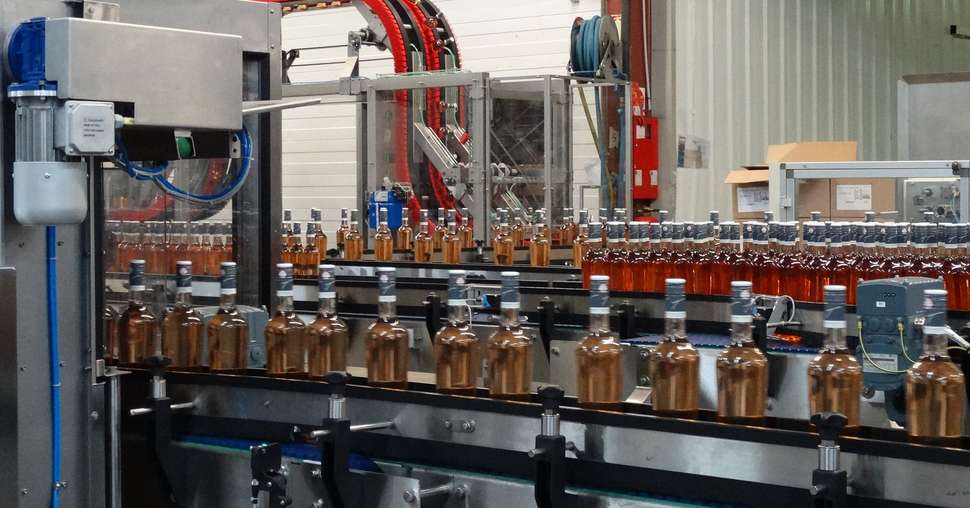 L'union de coopérative de Provence, Estandon Vignerons, a dévoilé le mois dernier son nouveau  dispositif de mise en bouteille s'étalant sur 5 500 m². Photo : L.Rubio/Pixel Image