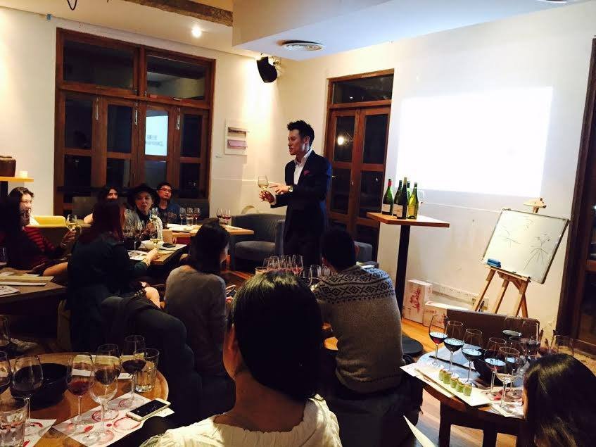 French Cellar China : « Le vin par abonnement en Chine se développe ». Photos issues du Facebook French cellar