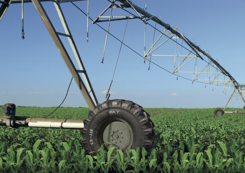 BKT: des pneus radiaux et diagonaux pour pivots d’irrigation 