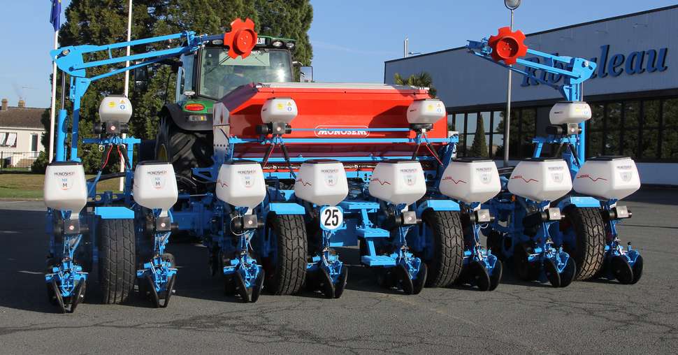 Monosem complète sa gamme de semoirs électriques avec le WingFold. © Monosem