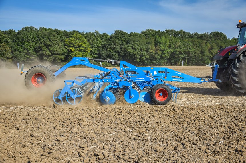 La gamme de déchaumeurs compacts à disques indépendants enregistre la croissance la plus marquée des produits Lemken. © GL / Pixel 6TM