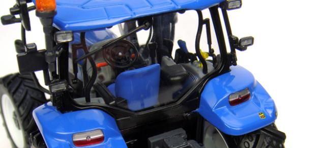 Universal Hobbies - New Holland T6020