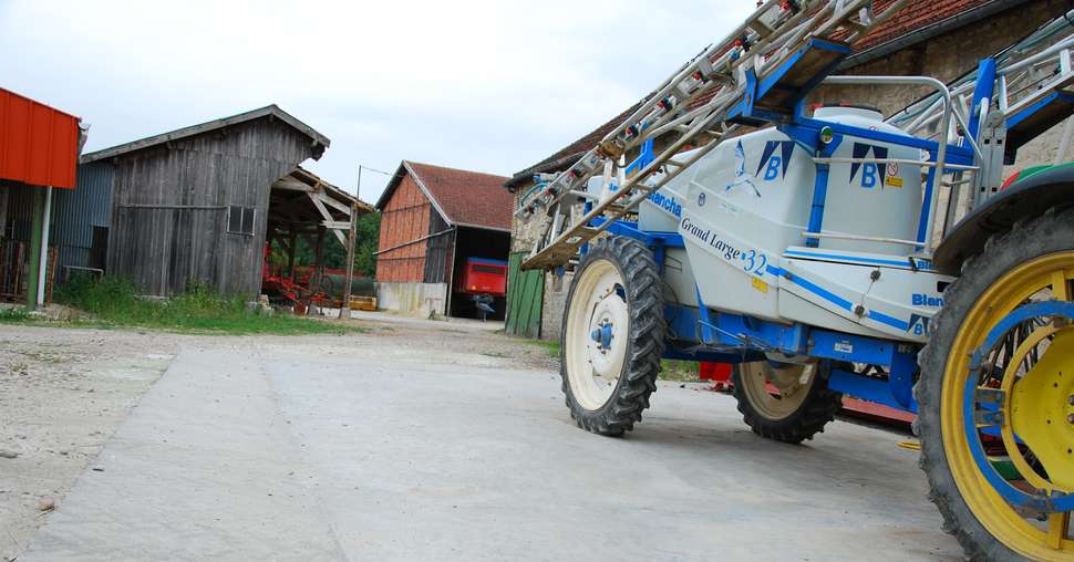 Le traitement de l’eau avant la préparation de la bouillie offre la possibilité de moins utiliser d’adjuvant. Un poste d’économie améliorant la rentabilité de l’investissement. © M. Lecourtier/Média &amp; Agriculture