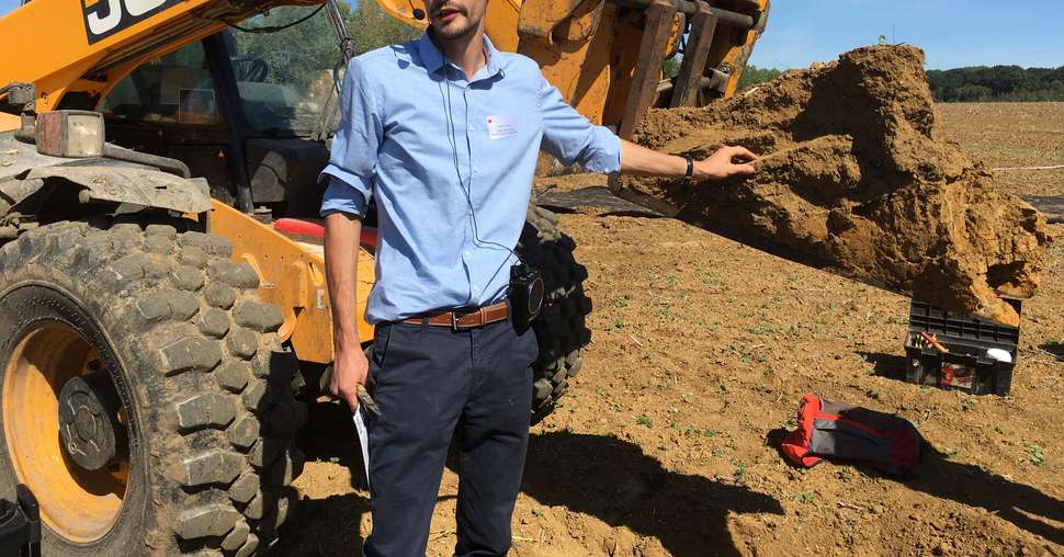 Vincent Tomis, chef de projet au sein d’Agro-Transfert RT, décrivant un mini-profil 3D