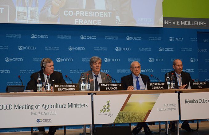 ​Ministres et représentants de 46 nations différentes étaient rassemblés à l’OCDE pour la réunion ministérielle sur l’agriculture les 7 et 8 avril derniers. © M. Gagneux/Pixel image