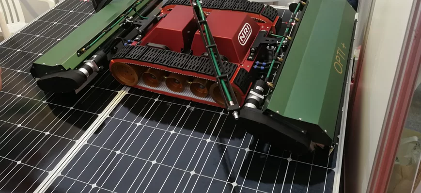 Un robot pour nettoyer les panneaux solaires