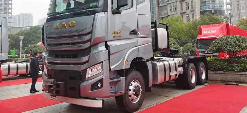 Un camion chinois 6x6 pour gros tonnages
