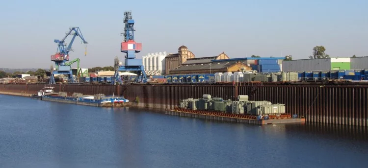 Les trafics des ports du sud de l’Elbe plongent